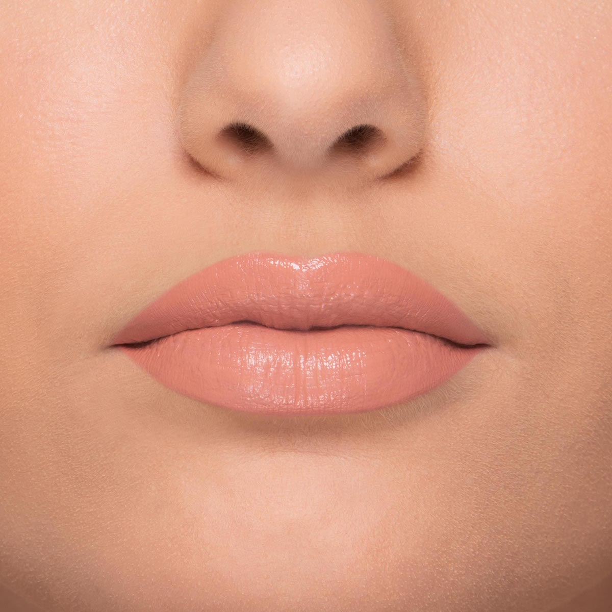 LADY BOLD LIPSTICK  (LABIAL CREMOSO)